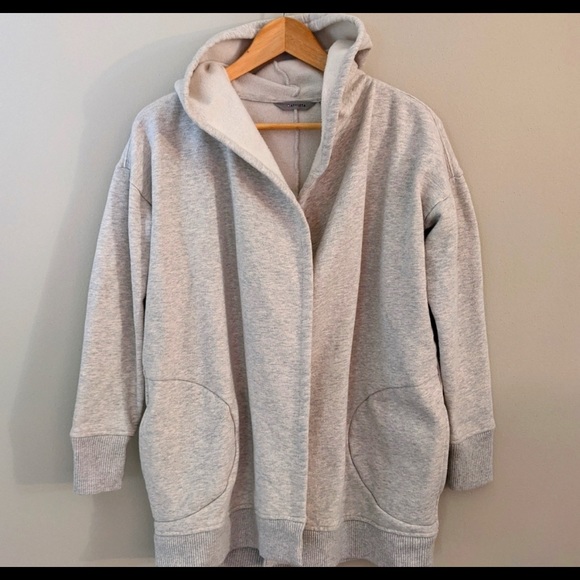 Athleta Prajna Wrap - Picture 6 of 10